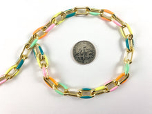 Cargar imagen en el visor de la galería, Cadena de eslabones ovalados coloridos y gruesos de cobre chapado en oro de 18 quilates y esmalte, fabricación/diseños de joyas de verano