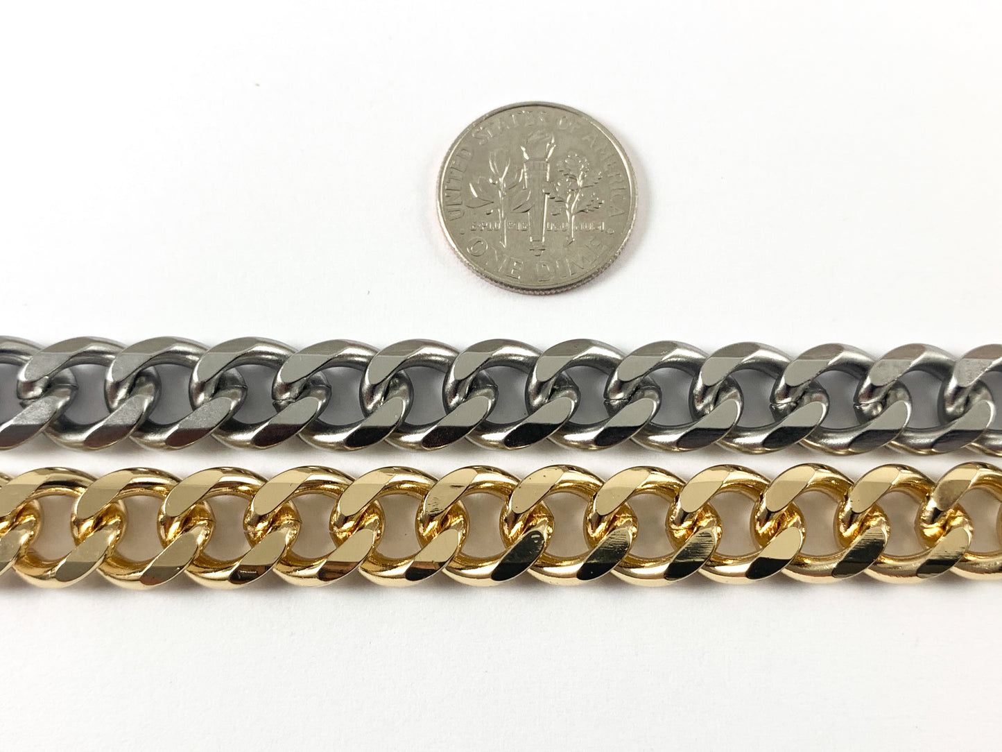 Cadena de eslabones gruesos chapada en oro/platino real en color oro brillante y plata mate