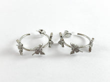 Cargar imagen en el visor de la galería, Real 18K chapado en oro/platino CZ pavimenta pendiente de mariposa componente de aro sobre cobre 3 pares