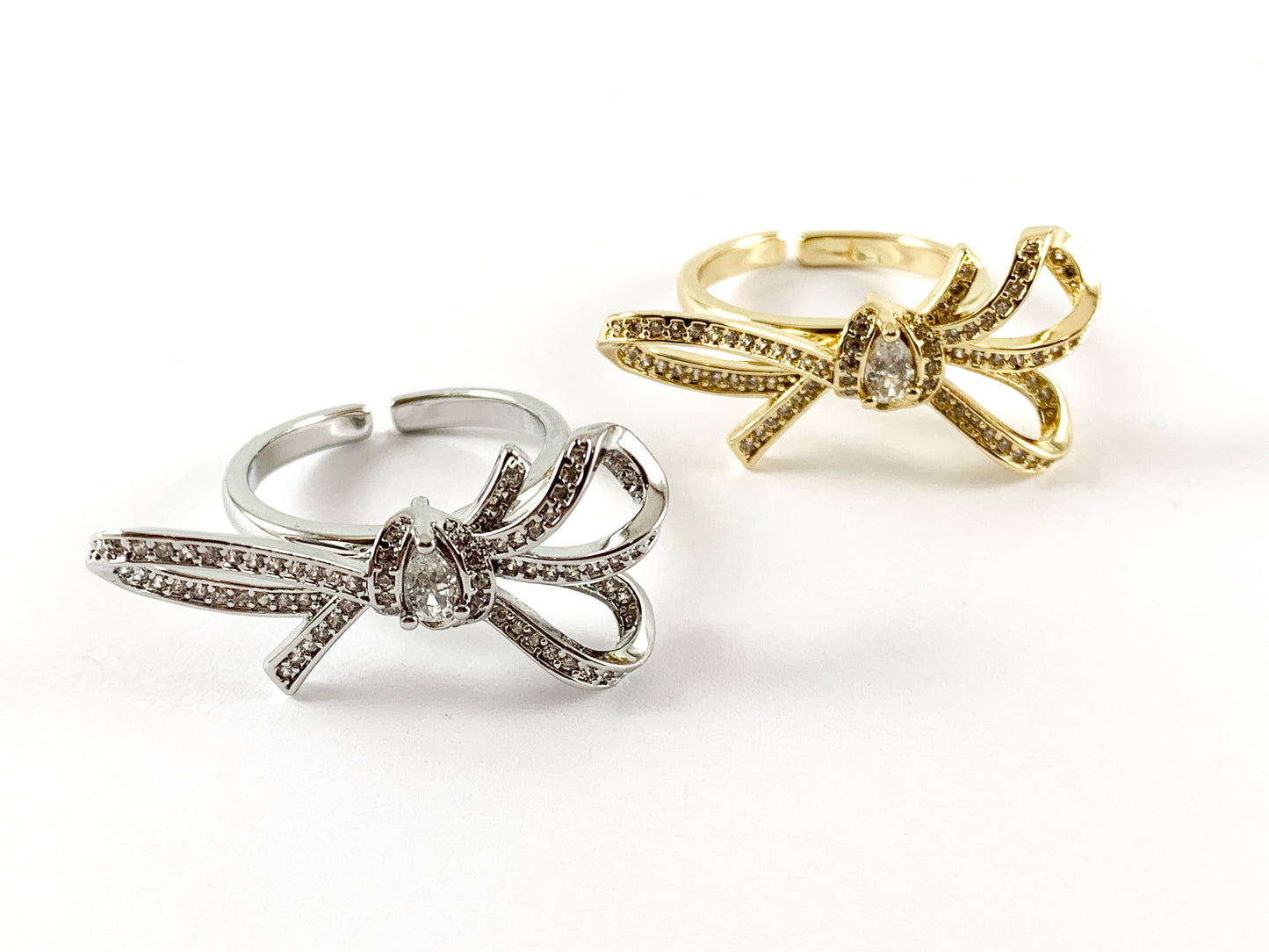 Anillo llamativo con pavé de pajarita y circonita chapada en oro real/platino de 18 quilates, 3 piezas