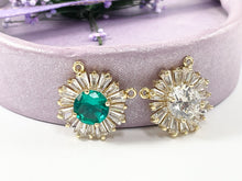 Cargar imagen en el visor de la galería, Colgante superior de latón chapado en oro de 18 quilates con forma de baguette y circonita cúbica, pavé de diamantes de imitación, colgante superior verde claro sobre latón, 6 piezas