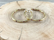 Cargar imagen en el visor de la galería, Pendiente de aro circular pavimentado con circonitas cúbicas chapado en oro de 18 quilates sobre cobre, 3 pares