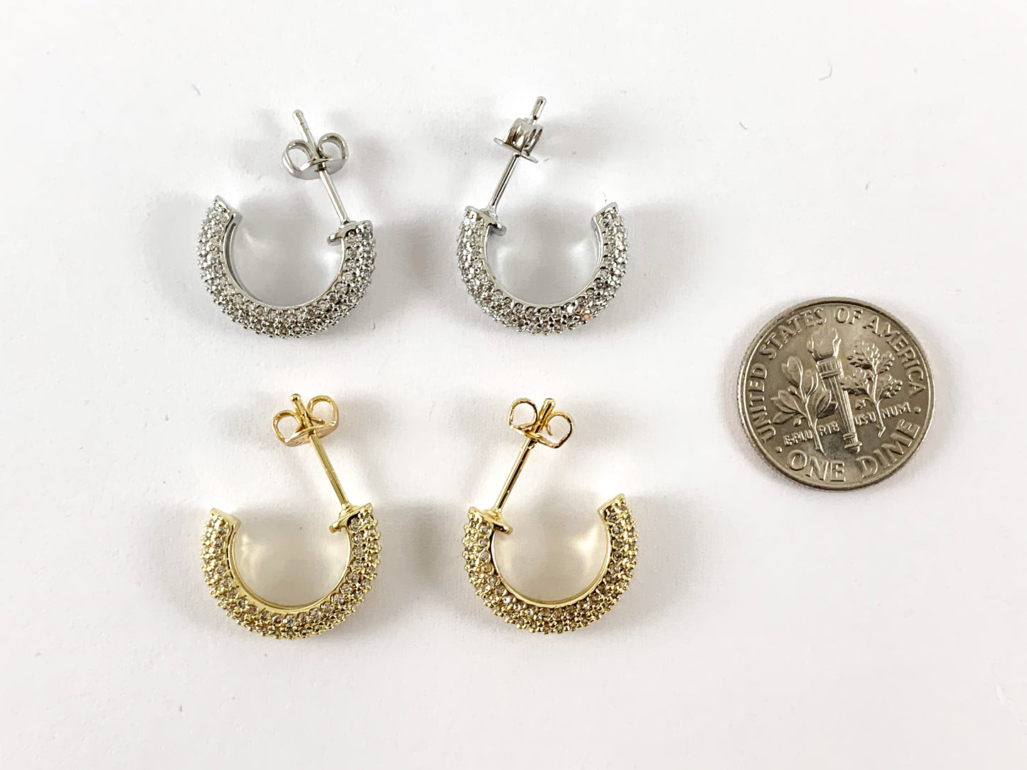 Pendientes de aro Huggies con micro pavé de circonita cúbica en oro real de 18 quilates, 3 pares