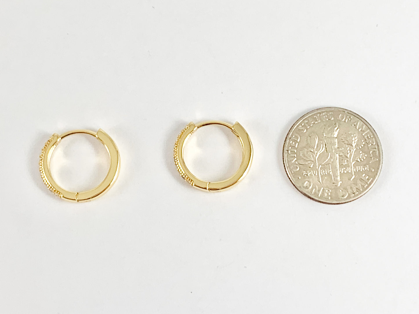 Huggies con pavé de circonita dorada, aretes lisos circulares chapados en oro real o plata de 18 quilates, 5 pares