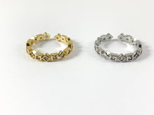 Cargar imagen en el visor de la galería, Anillo apilable con racimo de diamantes cuadrados geométricos con pavé de circonita chapado en oro real/platino de 18 quilates, 5 piezas