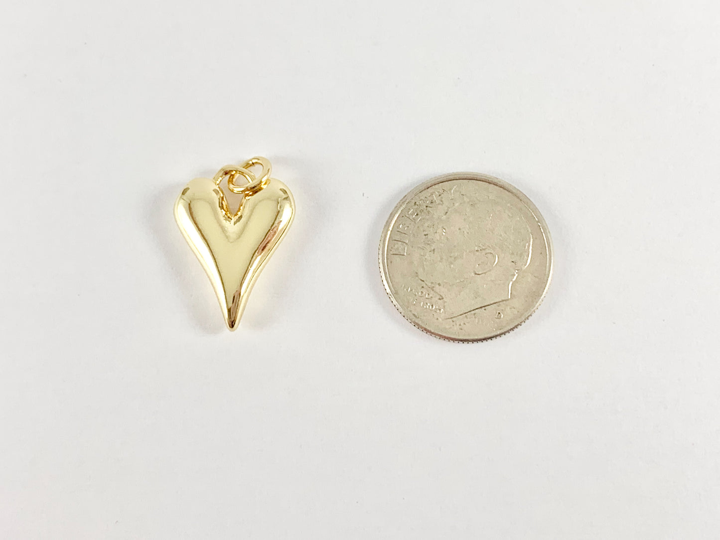 Cute Gold Heart Charms Pendants in 18K Gold plated Copper 10pcs