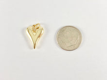 Cargar imagen en el visor de la galería, Lindos colgantes de dijes de corazón de oro en cobre chapado en oro de 18 quilates 10 piezas