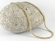 Cargar imagen en el visor de la galería, Collar con acabado de hematita chapado en oro de 18 quilates de 16" con extensor de 5 o 3 piezas