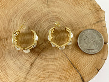 Cargar imagen en el visor de la galería, Aros para aretes hexagonales de latón con pavé de circonitas chapados en oro de 18 quilates, 3 pares