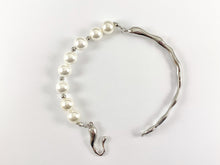 Cargar imagen en el visor de la galería, Pulseras de perlas de lujo - Pulseras de barra curva chapadas en oro con perlas elásticas en oro de 18 quilates o plata chapada sobre cobre 1 pieza