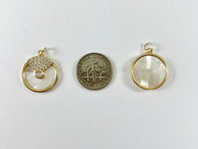 Cargar imagen en el visor de la galería, 18K Real Gold Plated Micro CZ Pave White Lip Shell Circle Coin Charm Pendant Over Copper 6pcs