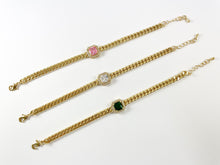 Cargar imagen en el visor de la galería, Pulsera de eslabones cubanos pavimentados con circonitas cuadradas chapadas en oro de 18 quilates con extensor 1 pulsera