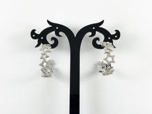 Cargar imagen en el visor de la galería, Aretes de estrella con circonita cúbica chapados en oro y platino de 18 quilates sobre cobre, 2 pares