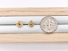 Cargar imagen en el visor de la galería, Dainty Clover CZ Pave Earring Studs in 18K gold plated Copper 5 PAIRS
