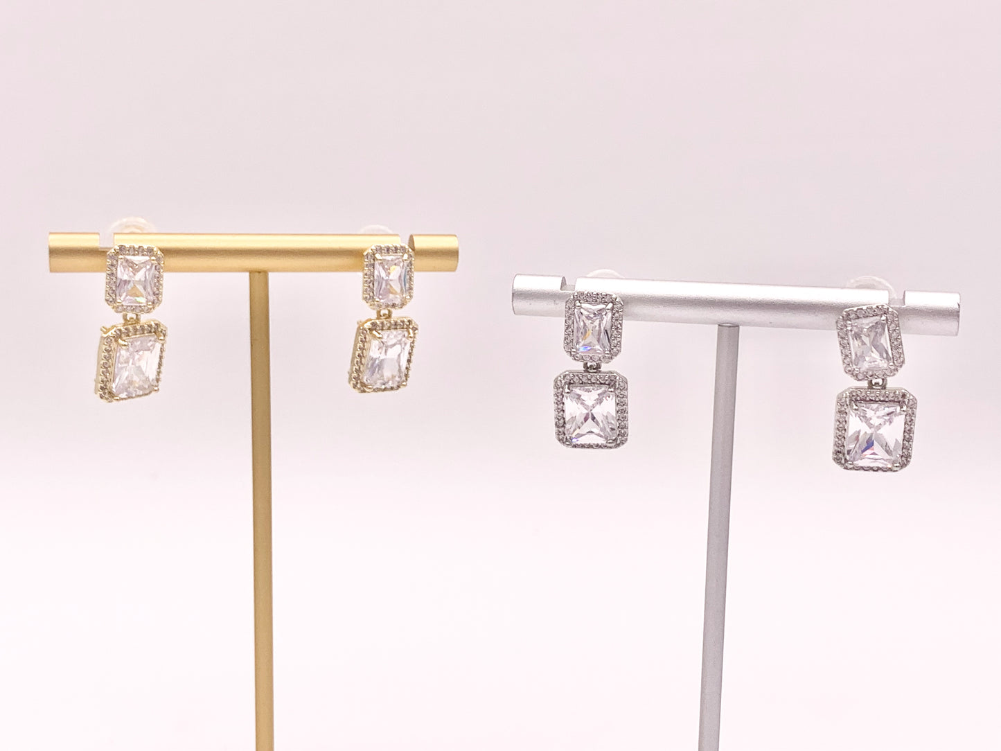 Pendientes rectangulares con pavé de circonita cúbica deslumbrante con diamantes de imitación deslumbrantes y talla esmeralda en oro de 18 quilates o cobre chapado en plata, 3 pares