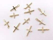 Cargar imagen en el visor de la galería, Dainty Plain Cross Charms Pendants in 18K Gold Plated Copper 20 PCS
