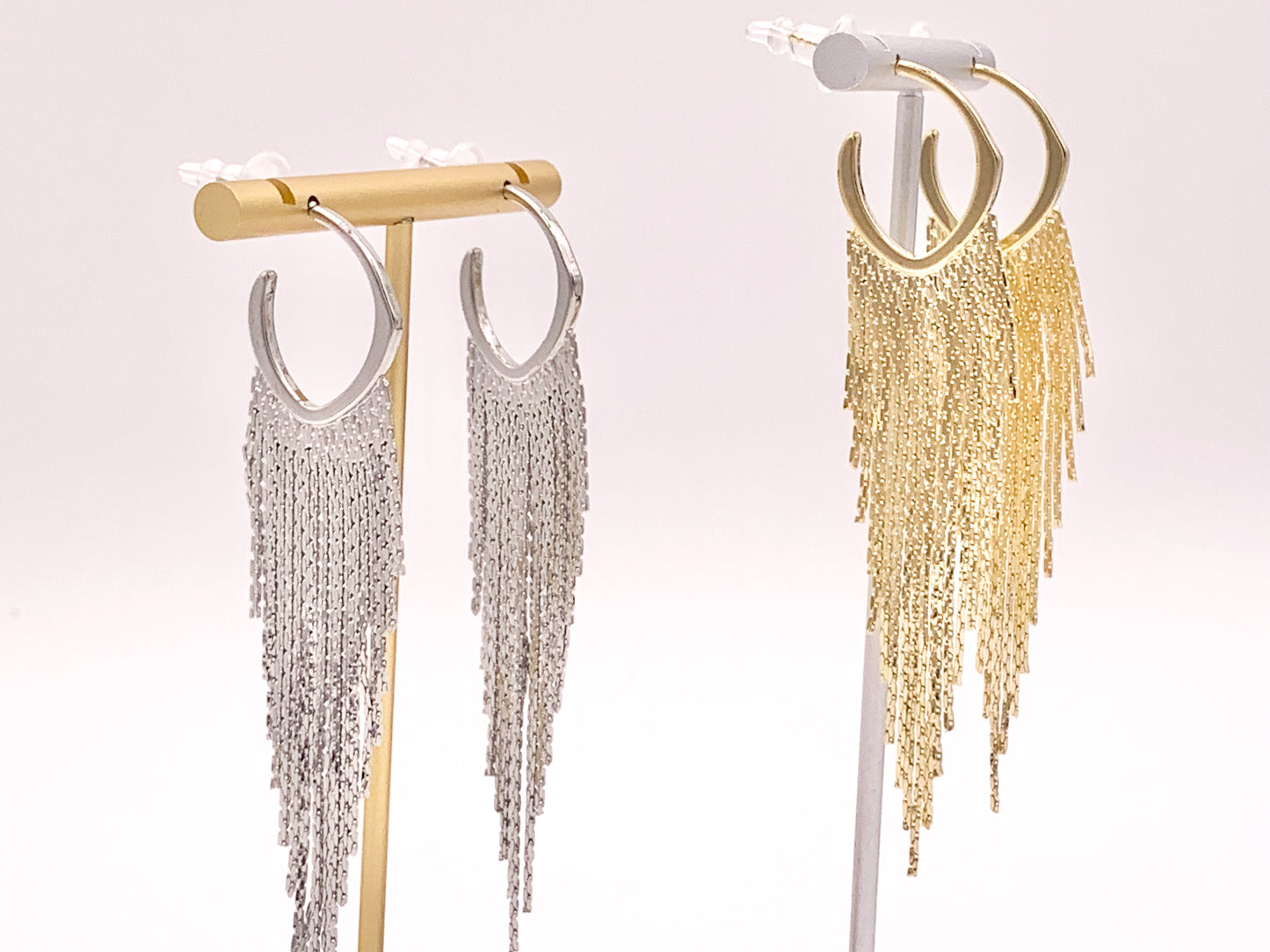 Hermosos aretes con flecos y borlas en oro de 18 quilates o cobre bañado en plata 1 par