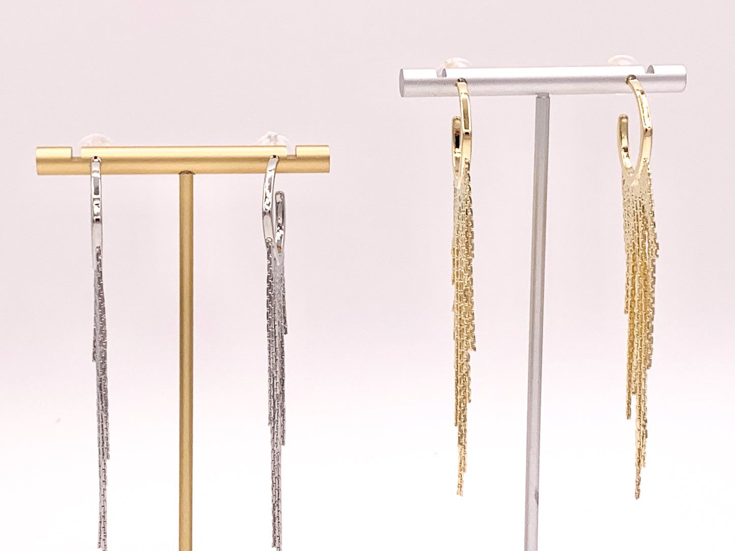 Hermosos aretes con flecos y borlas en oro de 18 quilates o cobre bañado en plata 1 par