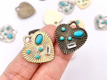 Cargar imagen en el visor de la galería, 20mm Pewter Heart With Turquoise Charms Valentine&#39;s Day Heart Pendants in Matte Gold, Silver and Bronze Color
