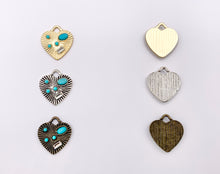 Cargar imagen en el visor de la galería, 20mm Pewter Heart With Turquoise Charms Valentine&#39;s Day Heart Pendants in Matte Gold, Silver and Bronze Color
