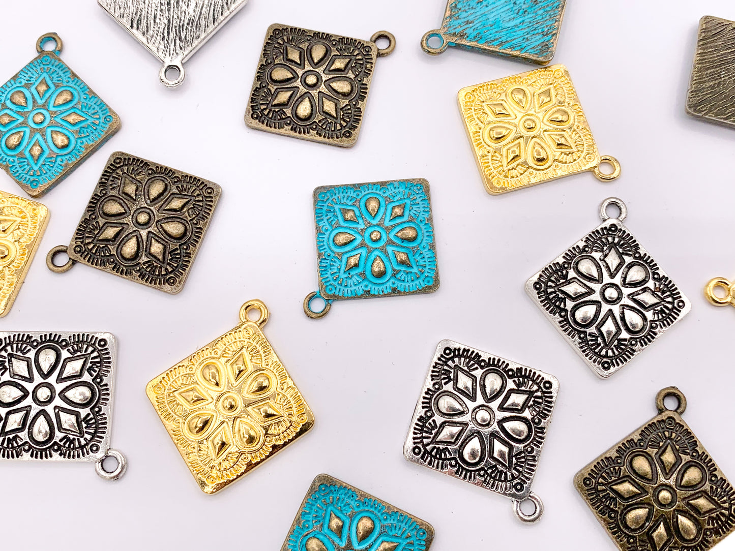 25mm Pewter Granny Square Pendants Cute Diamond Shape Charms in Gold, Silver, Bronze and Blue Patina Color 20 PCS