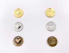 Cargar imagen en el visor de la galería, 14mm Pewter Double Sided Heart LOVE Coin Charms Valentine&#39;s Day Heart Pendants in Gold, Silver, Bronze
