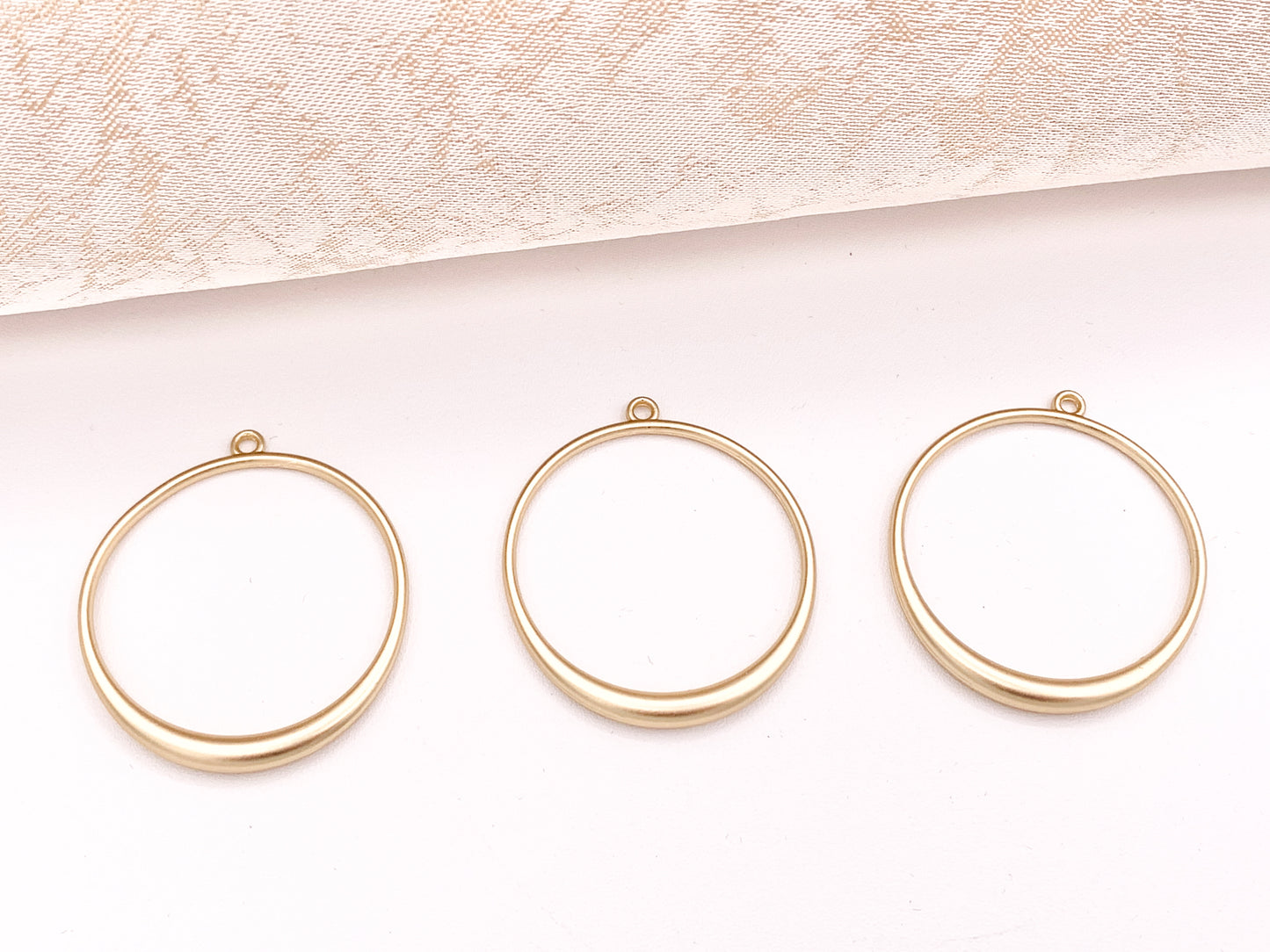 34mm Pewter Circle Pendants Bulk Order in Light Gold, Gold, Matte Gold, Silver, Brass, Gunmetal and Copper