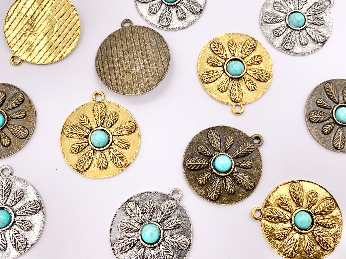 26mm Pewter Flower With Turquoise Charms Cute Floral Pendants in Gold, Silver and Bronze Color 10 PCS