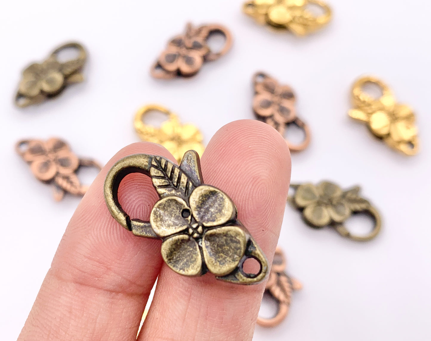 14x25mm Pewter Antique Large Flora Lobster Claw Clasps in Gold, Copper, Brass 18 PCS
