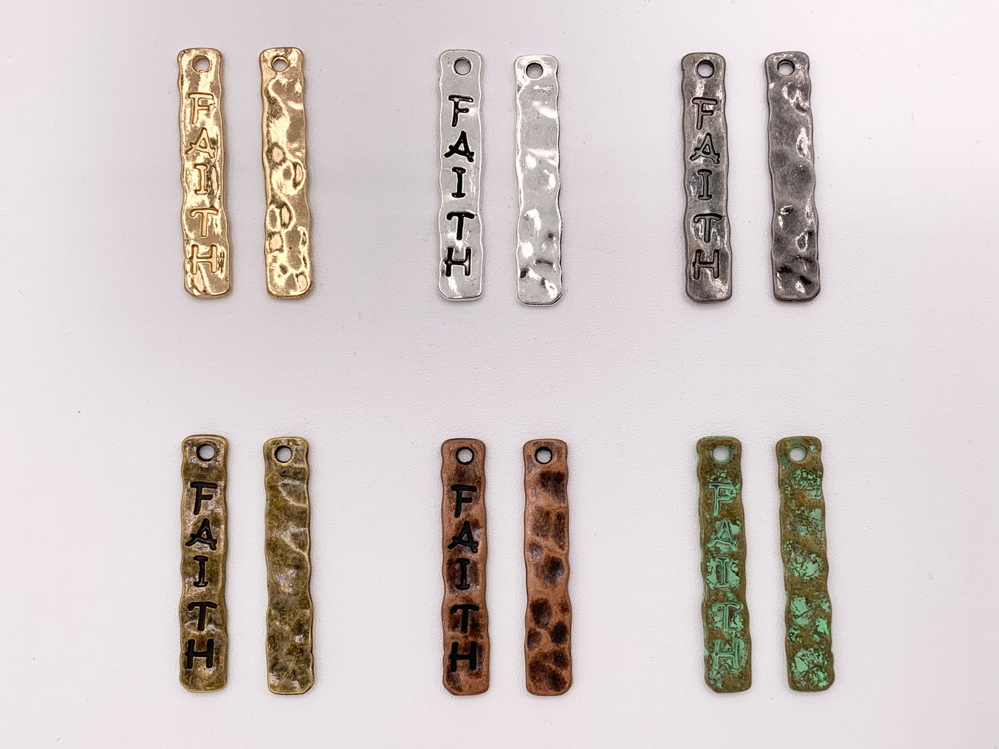 Colgantes de barra FAITH martillados de peltre de 7x39 mm/1,5 pulgadas, pedido a granel en oro, plata, cobre, latón, bronce y pátina