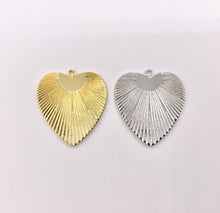 Load image into Gallery viewer, Cute Heart Charms Real 18K Gold/Silver Plated Heart Pendant Over Brass 8 PCS
