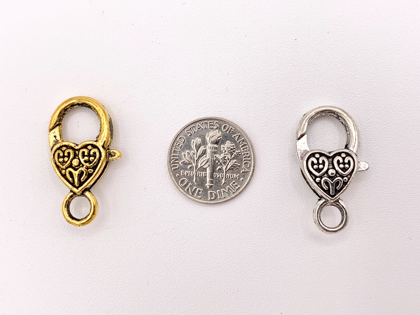 Cierres de garra de langosta de corazón antiguo de peltre de 14x25 mm / 1 pulgada de largo Pedido a granel en oro, plata, cobre, latón y bronce 20 PCS