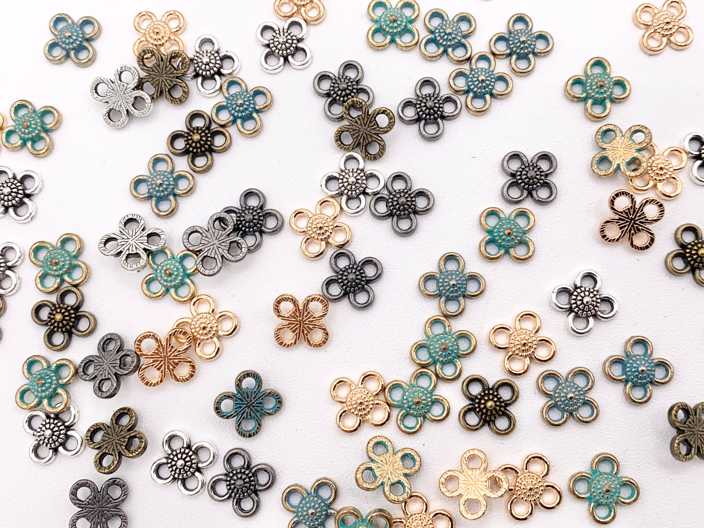 9mm Pewter Daisy Flower Charms Cute Tiny Flower Pendant in Gold, Silver, Bronze, Gunmetal and Patina Color