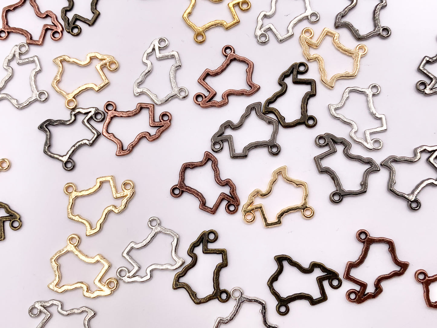 12x14mm Pewter Cute Tiny Hollow Texas State Charm in Gold, Silver, Brass, Copper and Gunmetal 80 PCS