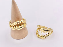 Load image into Gallery viewer, Cute Shark Mouth Minimalist Ring Shark Teeth Adjustable Ring in 18K Gold Plated Copper 5 PCS
