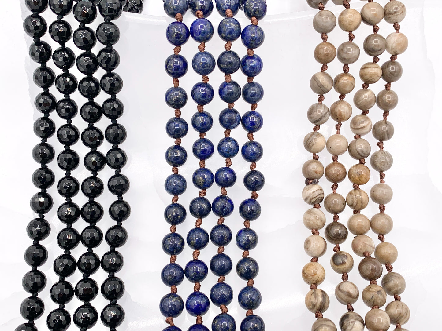 Collar anudado de piedras preciosas hecho a mano de 60" - ónix negro, lapislázuli, jaspe de hoja de plata, ágata de encaje blanco, Aqua Terra y collar con cuentas de magnesita