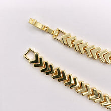 Cargar imagen en el visor de la galería, 6.5" Delicate 18K Gold Plated Chevron Link/ Arrow Shape Chain Bracelet 2PCS
