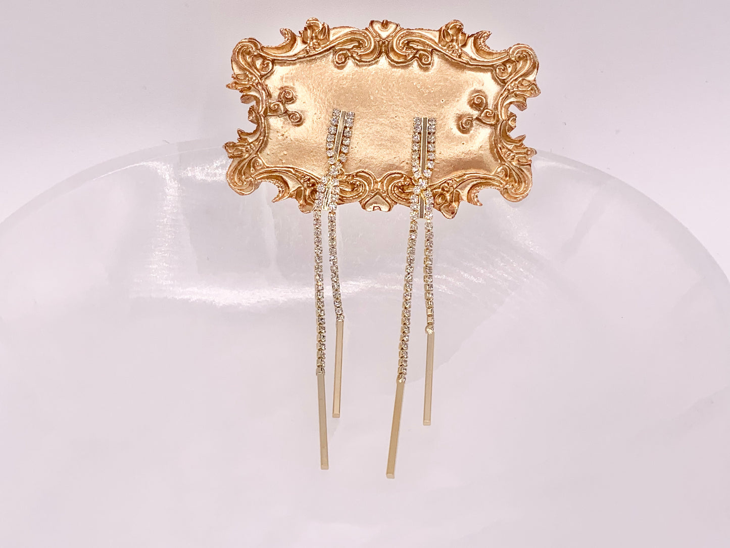 Pendientes largos, hermosos y delicados con diamantes de imitación de circonita cúbica, elegantes con borlas en cobre chapado en oro de 18 quilates