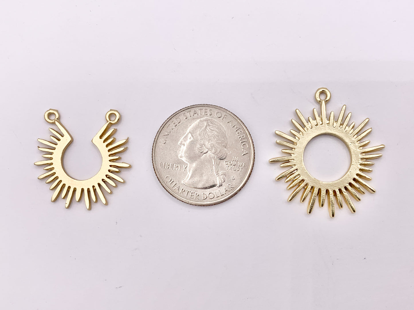 Matte Gold Pewter Cute Sunburst Circle Charms/Connectors 16 PCS