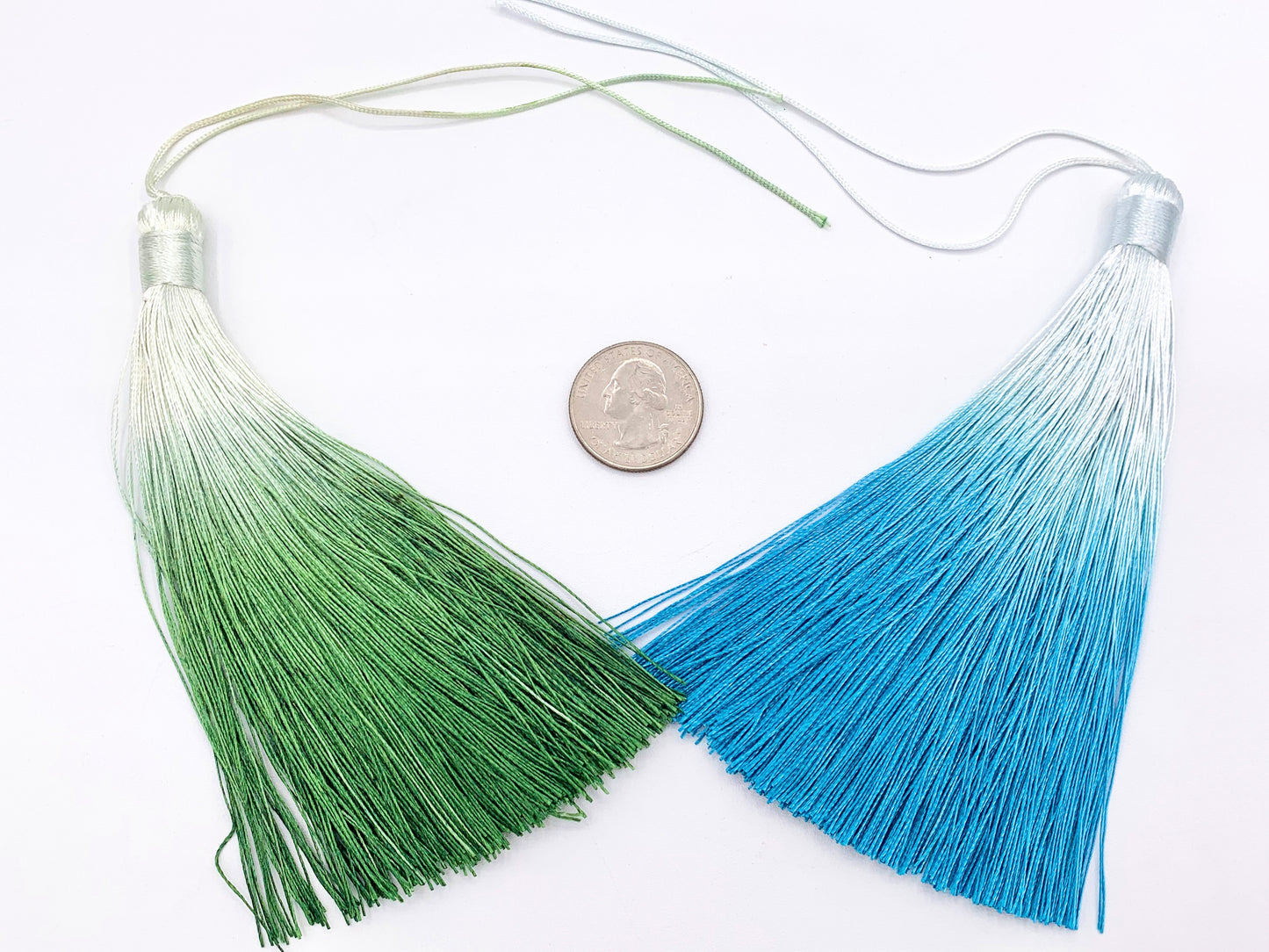 Borla de seda de 5,25 pulgadas de largo, hermoso color graduado, borla hecha a mano, borla grande Mala, marrón, verde, azul, azul marino