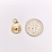 Cargar imagen en el visor de la galería, 10mm Tiny Heart Coin Charm in Real Gold 18K Plated Over Copper 10 PCS
