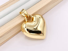 Cargar imagen en el visor de la galería, Large Puffy Heart Pendant Charms in 18K Gold Plated Copper Valentines Day Gift For Girlfriend 5 PCS
