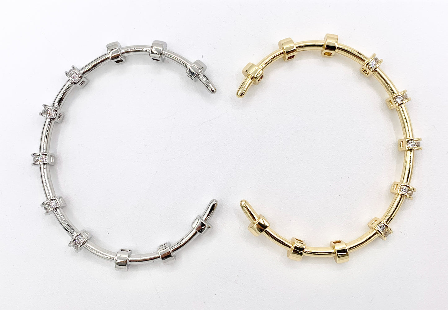 Dainty CZ Pave Rhinestone Rondelle Pulsera Puños Oro real/Platino Cobre chapado en 18 quilates