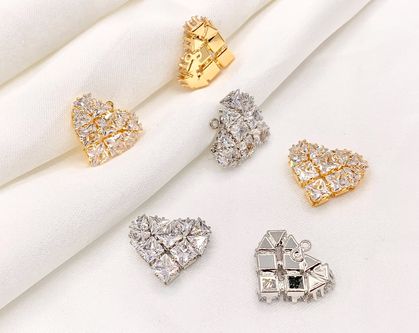 Cute Luxury CZ Heart Charms Real 18K Gold/Platinum Plated Micro CZ Pave Rhinestone Heart Pendant Over Brass 6 PCS