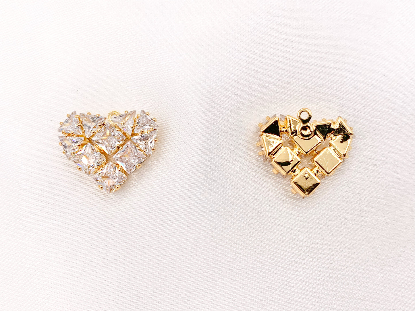 Cute Luxury CZ Heart Charms Real 18K Gold/Platinum Plated Micro CZ Pave Rhinestone Heart Pendant Over Brass 6 PCS