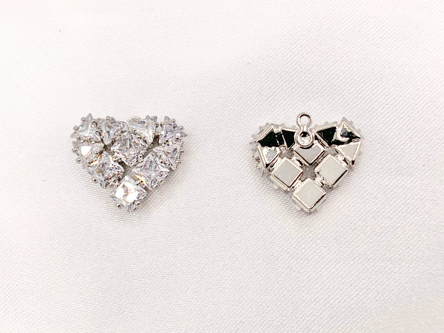 Cute Luxury CZ Heart Charms Real 18K Gold/Platinum Plated Micro CZ Pave Rhinestone Heart Pendant Over Brass 6 PCS
