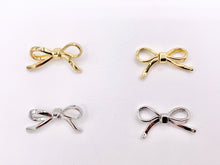 Cargar imagen en el visor de la galería, Cute Bowtie Pendant in 18K Gold/Platinum Plated Over Copper 6 PCS
