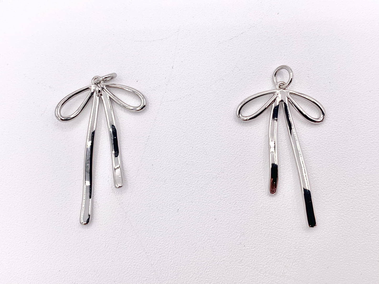 Cute Bowtie Pendant in 18K Gold/Platinum Plated Over Copper 8 PCS