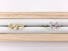 Cargar imagen en el visor de la galería, Dainty Cute Bowtie Statement Ring in 18K Real Gold/Platinum Plated CZ Pave 6 PCS
