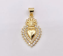 Cargar imagen en el visor de la galería, Rhinestone Heart Charm Pendants in CZ Pave 18K Gold Plated Copper 6 PCS
